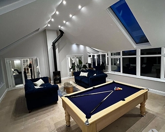 Maximises light & space